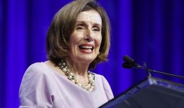 外媒佩洛西最新爆料,揭秘美国政治内幕！”