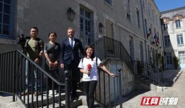 吃瓜事件东南亚网红视频,揭秘网络红人的真实生活