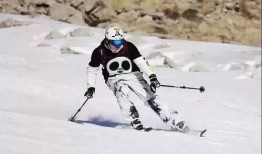 滑雪网红吃瓜视频大全免费观看,免费观看，笑料不断！