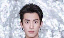 王鹤棣现实朋友爆料视频,幕后趣事多，明星生活不简单